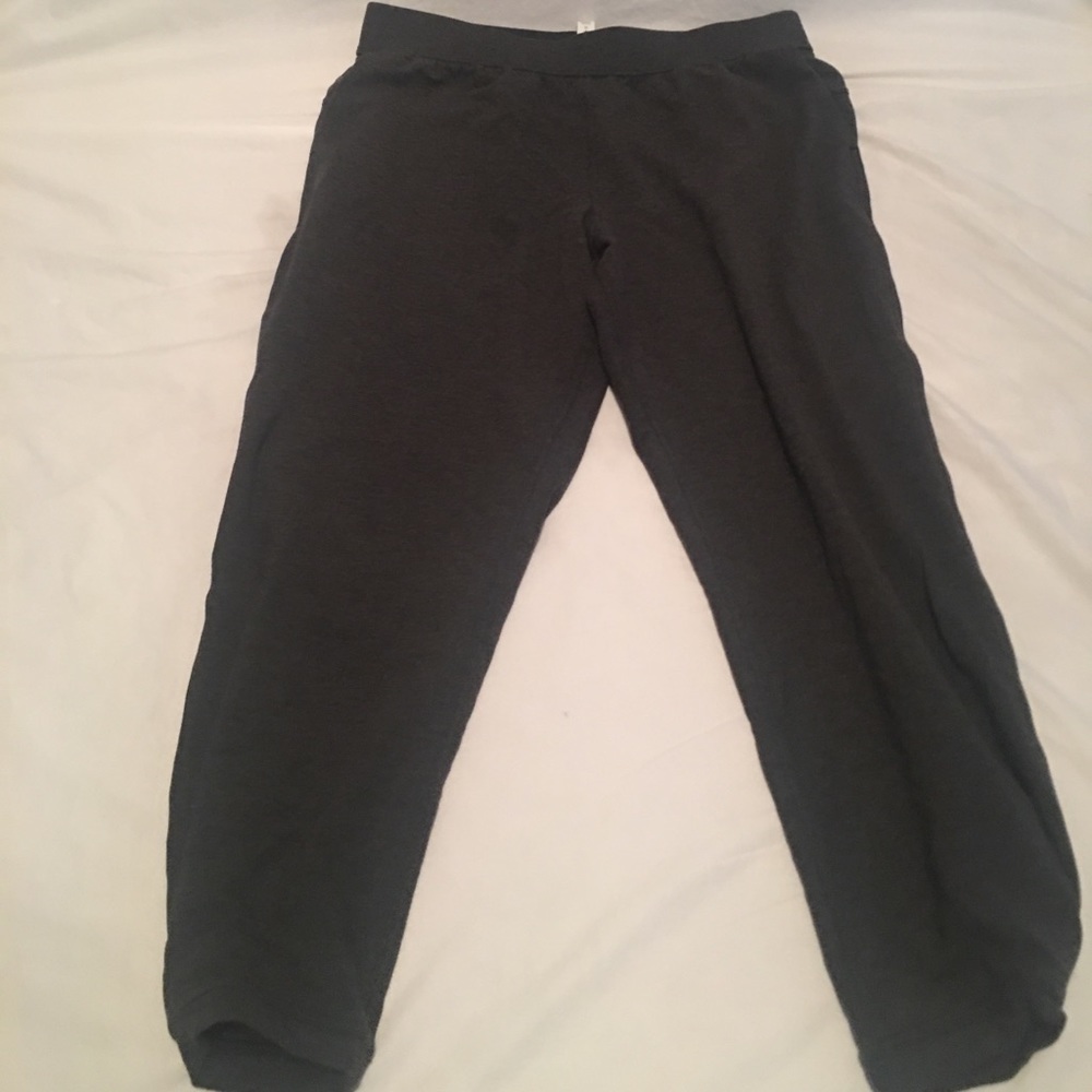 Lululemon gray joggers with ruched ankle